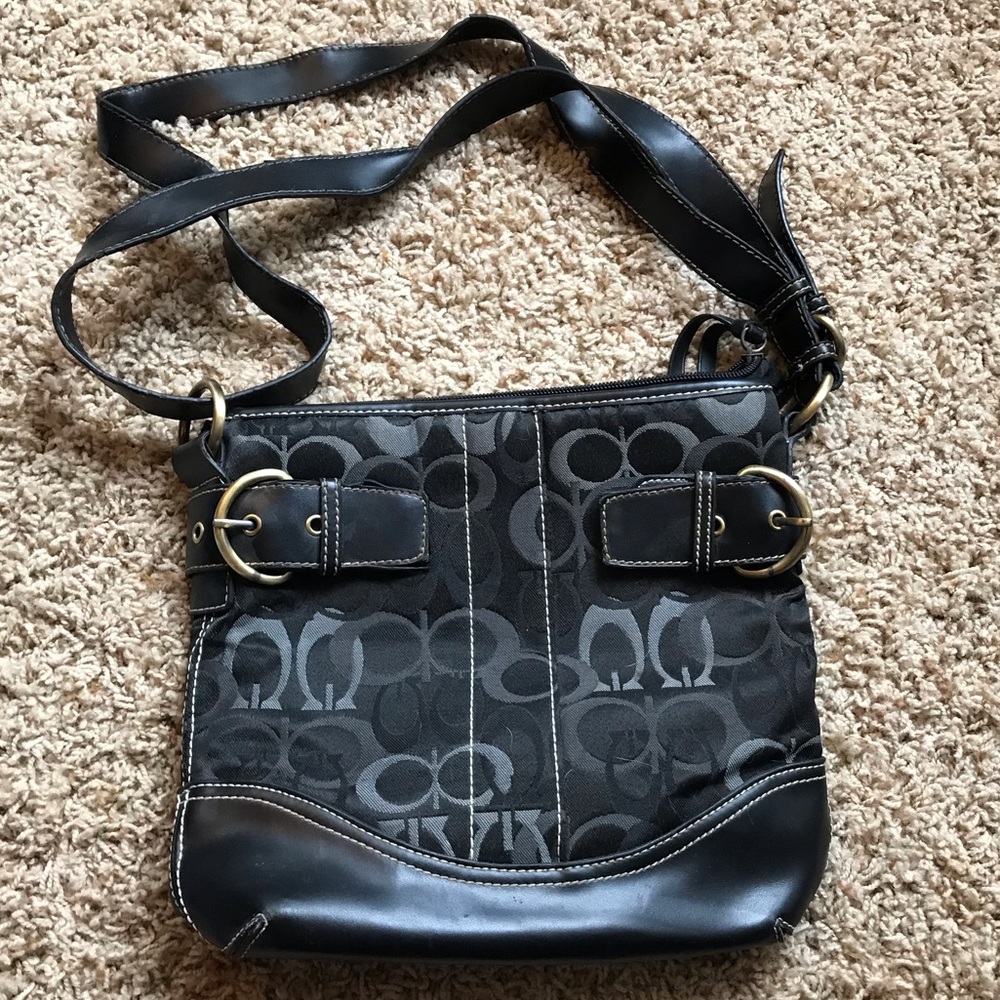 Guess over the shoulder purse